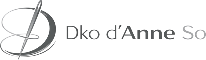 Logo de DKO d'Anne So, boutique en ligne de cadeaux de naissance brodés